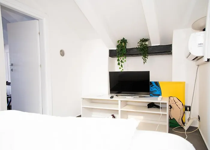 아파트 Hosting Dreams Attics - Duomo