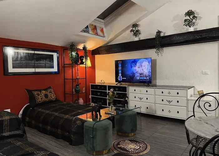 아파트 Hosting Dreams Attics - Duomo 밀라노