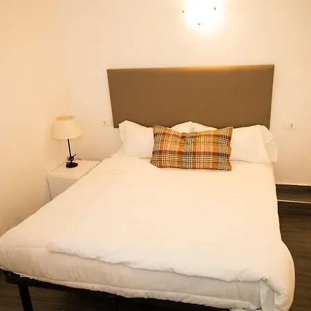 Hosting Dreams Attics - Duomo Appartamento