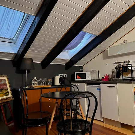 Hosting Dreams Attics - Duomo Apartmán *