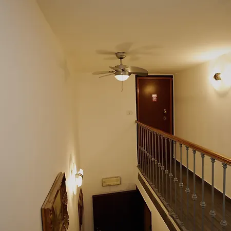 公寓 Hosting Dreams Attics - Duomo 米兰