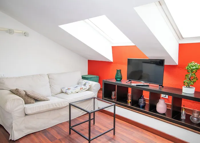 Hosting Dreams Attics - Duomo Apartment Milan