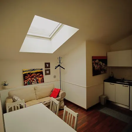 Hosting Dreams Attics - Duomo * מילאנו